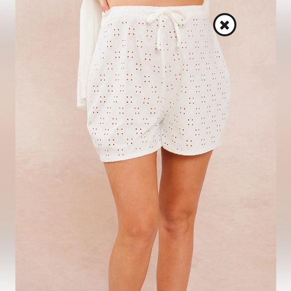 Maternity Eyelet Floaty Shorts - Picture 5 of 7